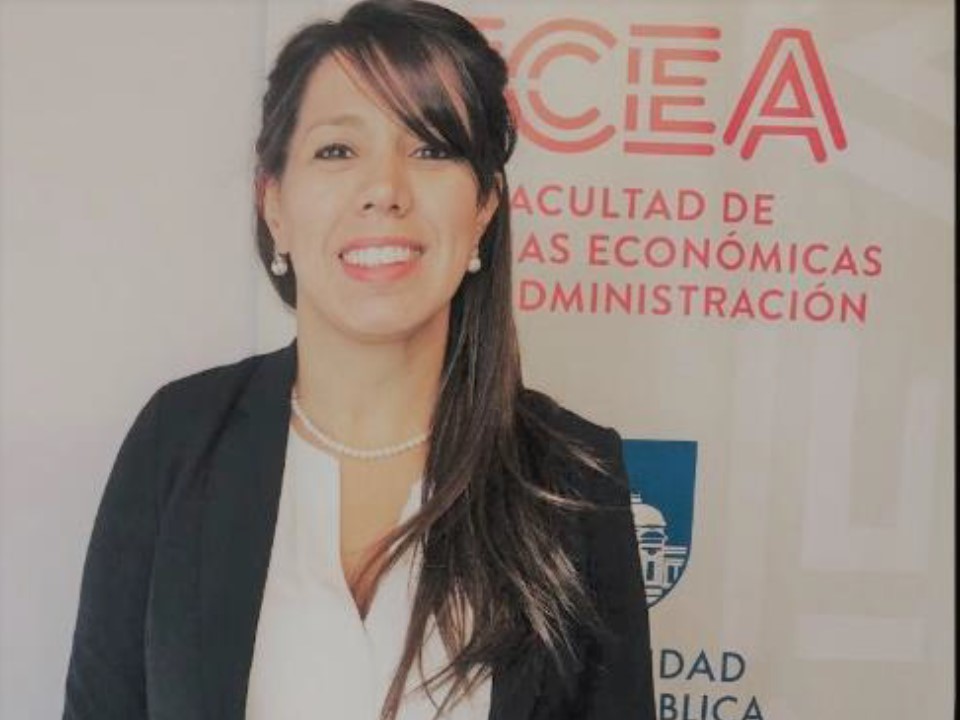 Cra. Lorena Barrios